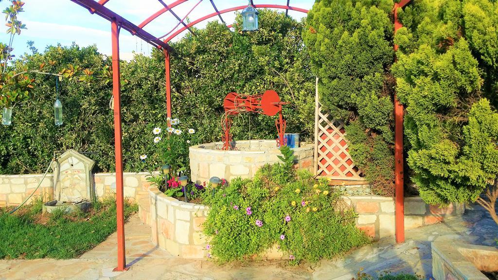 Jacuzzi Pool House Ama5690 Chalkida Exterior foto